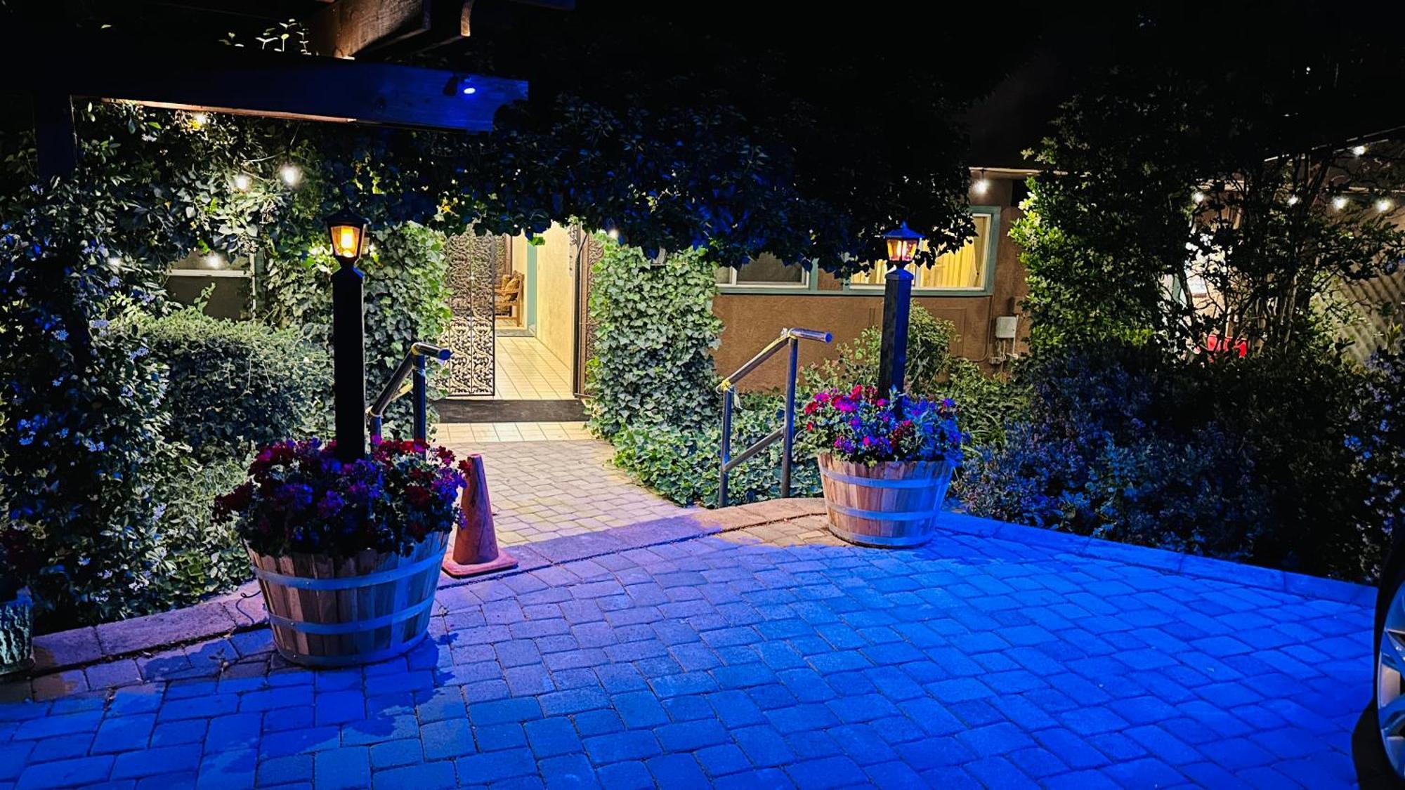 Lantern Light Inn - Romantic Getaway (Adults Only) Седона Екстериор снимка
